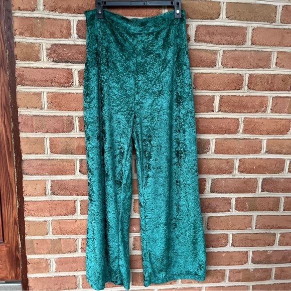 Vintage green velvet high waisted pants. Size Large - Picture 7 of 7